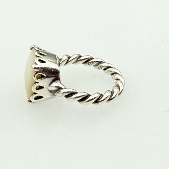 Pandora Mother of Pearl Ring - Picture 5 of 5